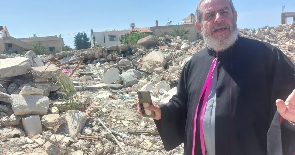 Displaced Lebanese Christians hope olive harvest will pave way home